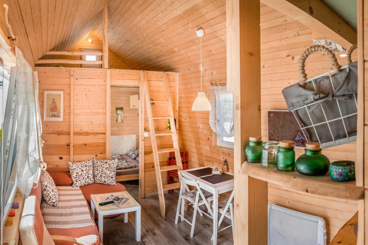 Вилла Tiny House Lavender Podturen Экстерьер фото
